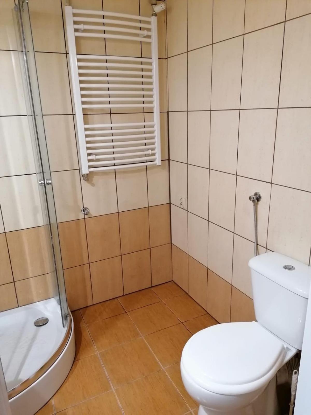 Hallera Wrocław Exteriör bild